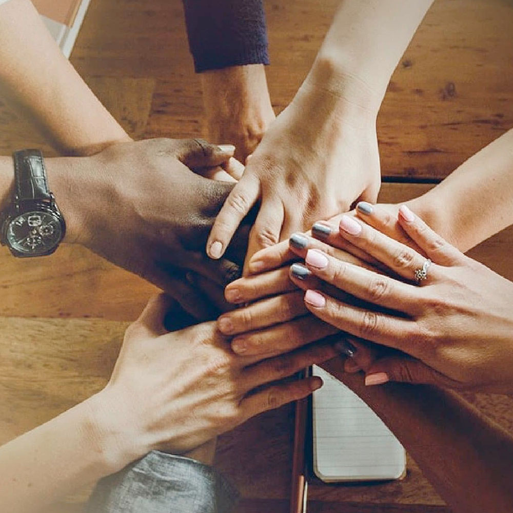 Hands-collaberation